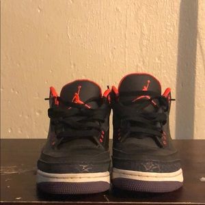 Retro Jordan “Crimson” 3”s